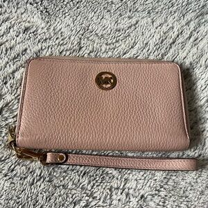 Michael Kors Fulton Wristlet in Blush/Pink